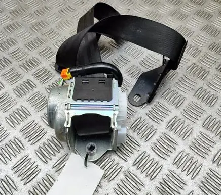 Audi A5 Front seatbelt 8W8857806D