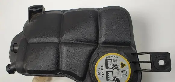 Land Rover Discovery 4 - LR4 Coolant expansion tank/reservoir FK72-8K218-A