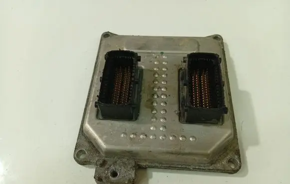 Opel Zafira B Engine control unit/module 5WK9395