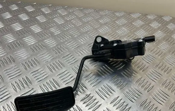 Subaru Forester SH Accelerator throttle pedal 36010AG110