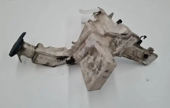 Volkswagen PASSAT B6 Windshield washer fluid reservoir/tank 3C0955453J