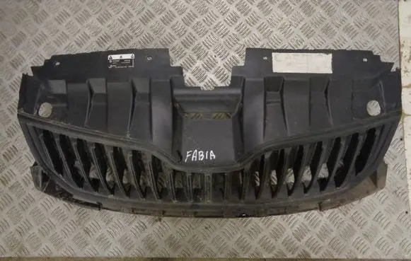 Skoda Fabia Mk3 (NJ) Front bumper upper radiator grill 320020112 6V0853653A