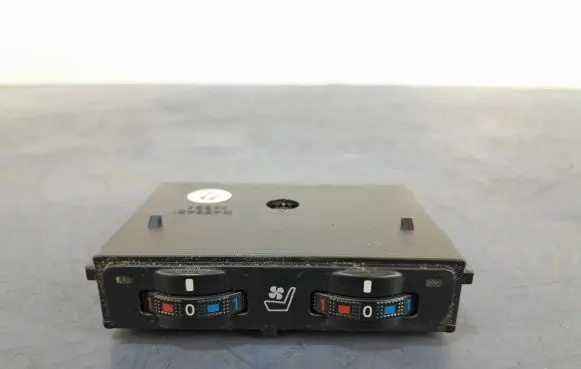 Lexus IS 220D-250-350 Seat heating switch