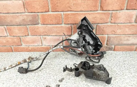 BMW 3 E90 E91 Turbo solenoid valve 8509323 7810831
