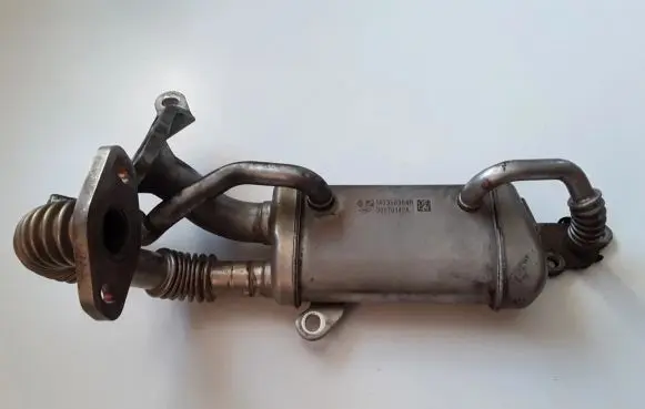 Renault Megane III EGR valve cooler 147350364R