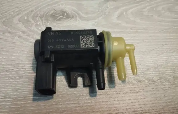 Volkswagen PASSAT B7 Turbo solenoid valve 1K0906627B 37120280 4011464A