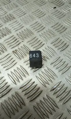 Skoda Fabia Mk2 (5J) Other relay 4H0951253A V2313360006X080