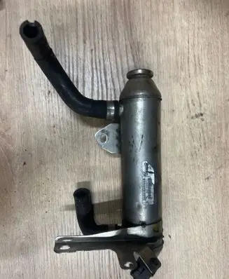 Alfa Romeo 147 EGR valve cooler 988252E