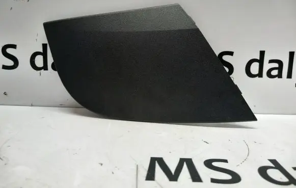 Mercedes-Benz A W169 Wiper trim A1698300275 1698300275