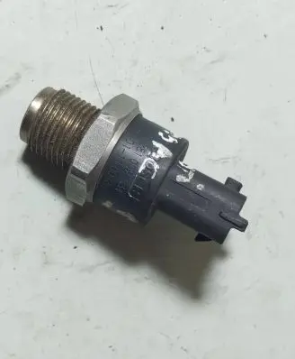 Opel Vectra C Fuel pressure sensor 0281002534