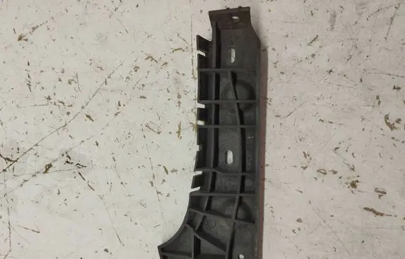 Audi A6 S6 C5 4B Front bumper mounting bracket 4B0807283B