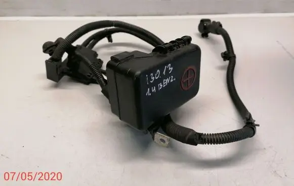 Hyundai i30 Positive cable (battery) 91850-A6020