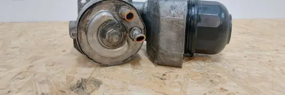 Nissan Navara D22 Oil filter mounting bracket