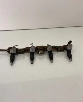 Toyota Corolla E120 E130 Fuel injectors set 232500D030 0280156019