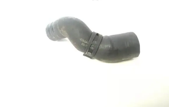 Volkswagen Golf VII Engine coolant pipe/hose