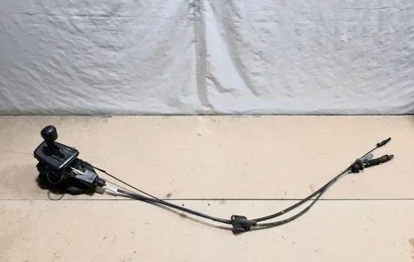 Volvo XC70 Gear shifter/selector 8675068