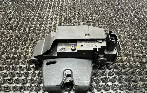 Citroen C4 Cactus Tailgate/trunk/boot lock/catch/latch 9804762080