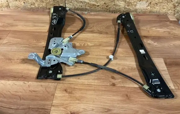 Opel Insignia A Front window lifting mechanism without motor 13302451 964817104