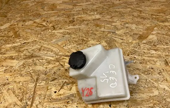 KIA Ceed Coolant expansion tank/reservoir 25430A2000
