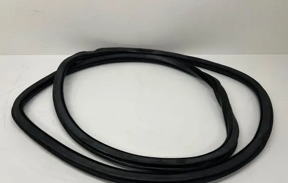 Audi Q5 SQ5 Front door rubber seal 80a831721b