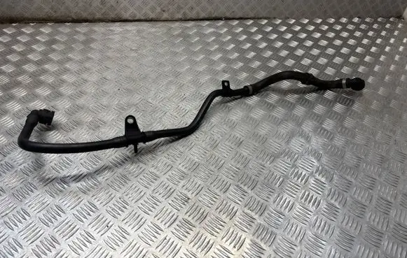 Engine coolant pipe/hose