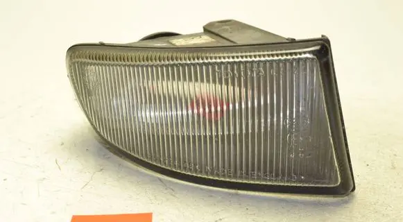 Toyota Avensis T220 Front fog light 8121005040 1NA23602902