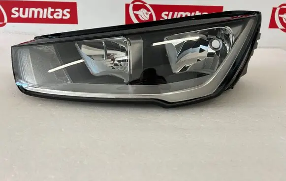 Audi A1 Headlight/headlamp 8XA941003 109007 1090074