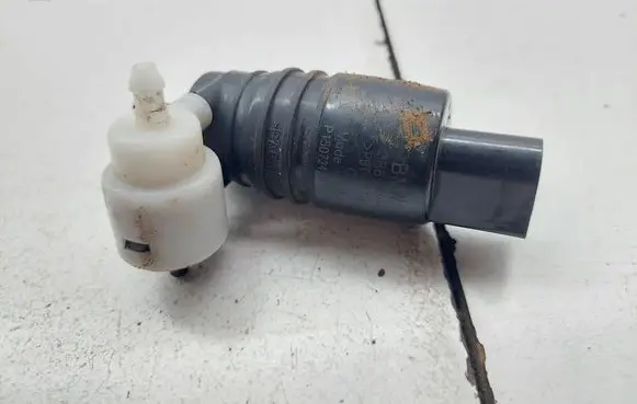 BMW X1 F48 F49 Windscreen/windshield washer pump 738834901