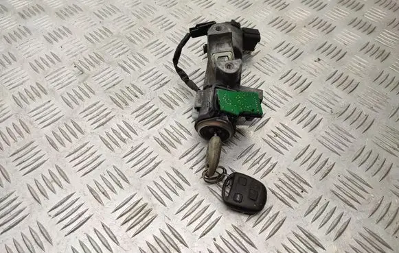 Toyota Avensis T250 Ignition lock N0501517