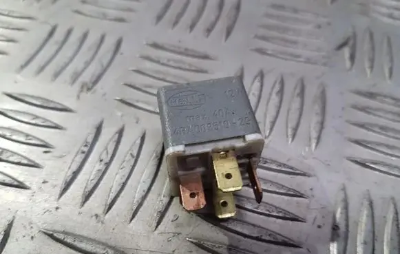 Volkswagen Golf IV Other relay 141951253b