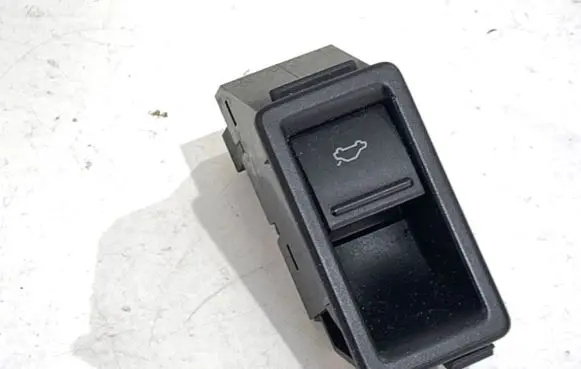 Volkswagen Jetta VI Other switches/knobs/shifts 1K0959831