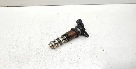 BMW 3 E90 E91 Camshaft vanos timing valve 7584115