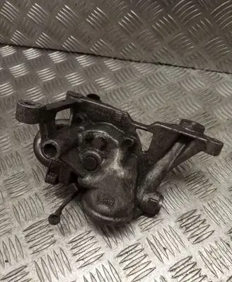 Audi A6 S6 C5 4B Oil pump 059115105