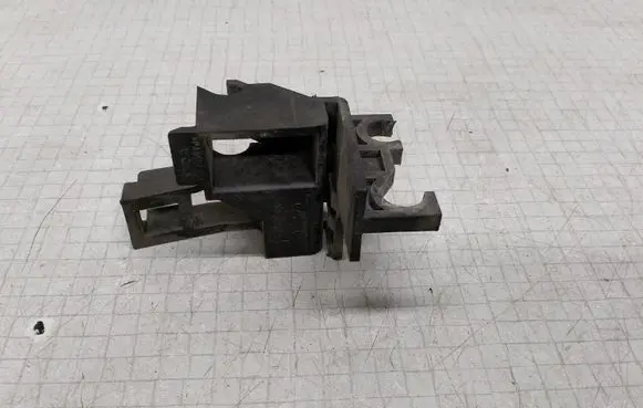 Volkswagen Transporter - Caravelle T5 Radiator support slam panel bracket 7H0422846A