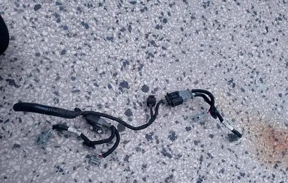 Ford Mondeo MK IV Fuel injector wires 