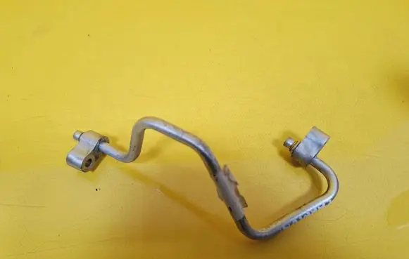 KIA Carnival Air conditioning (A/C) pipe/hose 