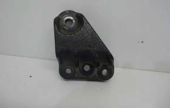 KIA Rio Engine mounting bracket