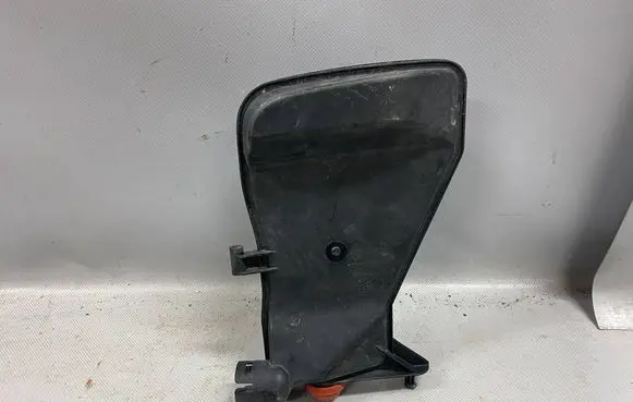 BMW X3 G01 Intake resonator 8583592