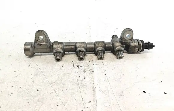 Opel Insignia A Fuel main line pipe 55576177 0445214221 1725282