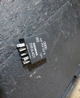 Audi A8 S8 D2 4D Other relay 441959257B 79FA401 329