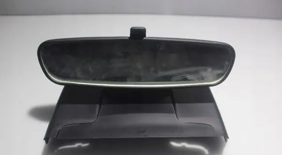 Alfa Romeo Giulia Rear view mirror (interior)
