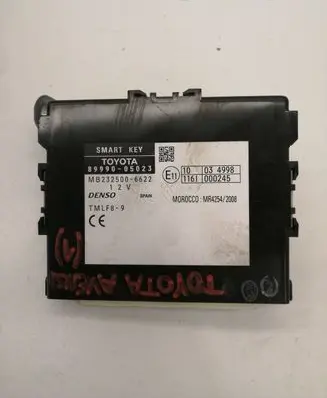 Toyota Avensis T270 Keyless (KESSY) go control unit/module 8999005023
