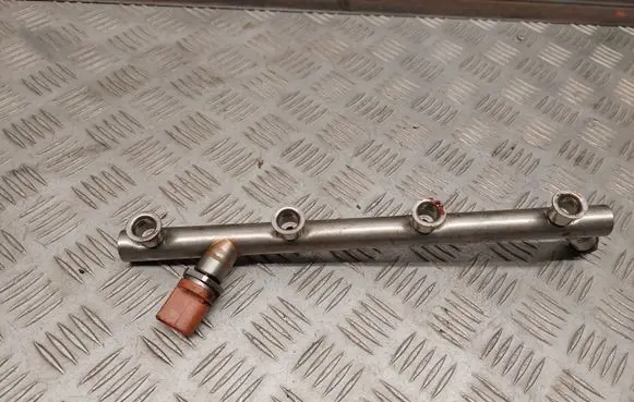 Audi A8 S8 D4 4H Fuel main line pipe 079133315BD