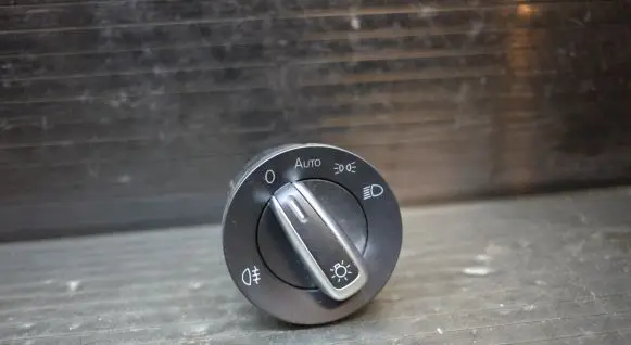 Volkswagen PASSAT B7 Light switch 3C8941431
