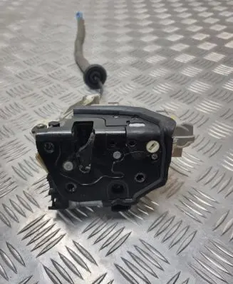 Audi Q7 4M Rear door lock 54115RE