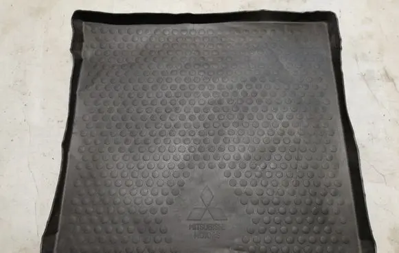 Mitsubishi Outlander Rubber trunk/boot mat liner MZ314878