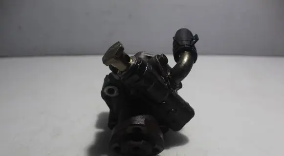 Volkswagen Golf IV Power steering pump