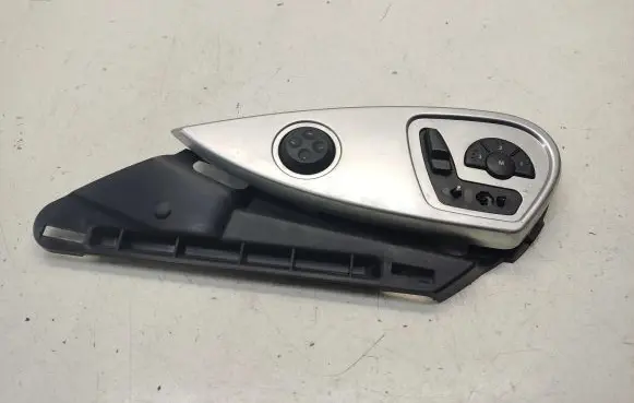 Mercedes-Benz ML W164 Seat control switch A1648704410