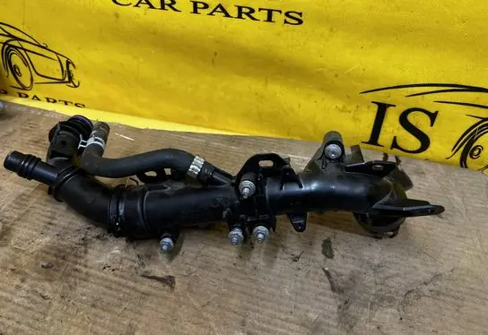 Peugeot 2008 II Engine coolant pipe/hose Z12002107 Z12002105