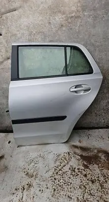 Toyota Urban Cruiser (XP110) Rear door